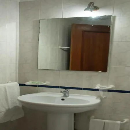 Gouveia 3* Coimbra