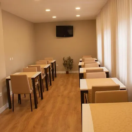 Gouveia 3* Coimbra