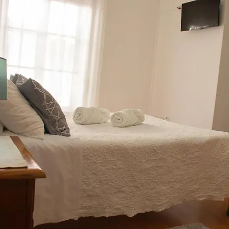 Guest house Gouveia 3*